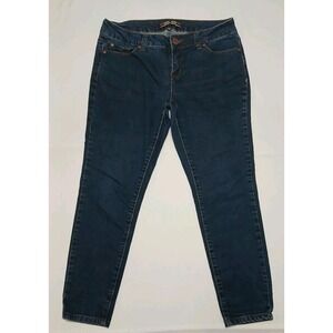 Makers Of True Originals Skinny Crop Stretch Jeans Med Wash Size 28‎ (30X25.5)